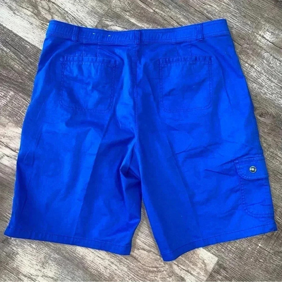 Croft & Barrow Blue Stretch Bermudas Size 16 - Picture 2 of 7